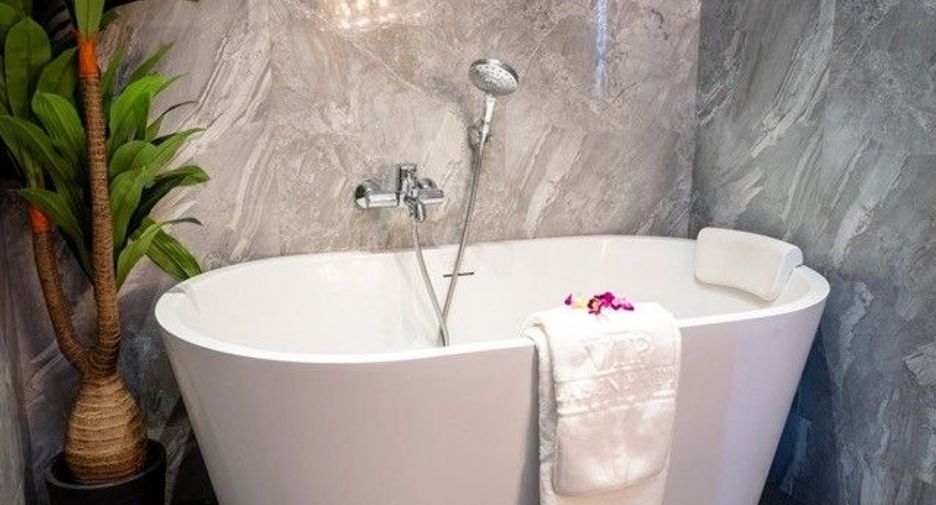 À vendre et à louer 8 chambres villa à Jomtien, Pattaya