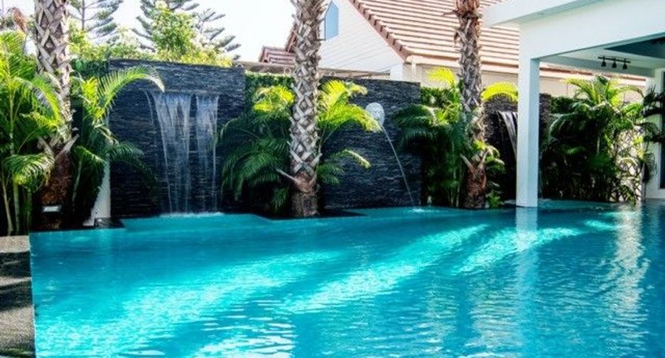 À vendre et à louer 8 chambres villa à Jomtien, Pattaya