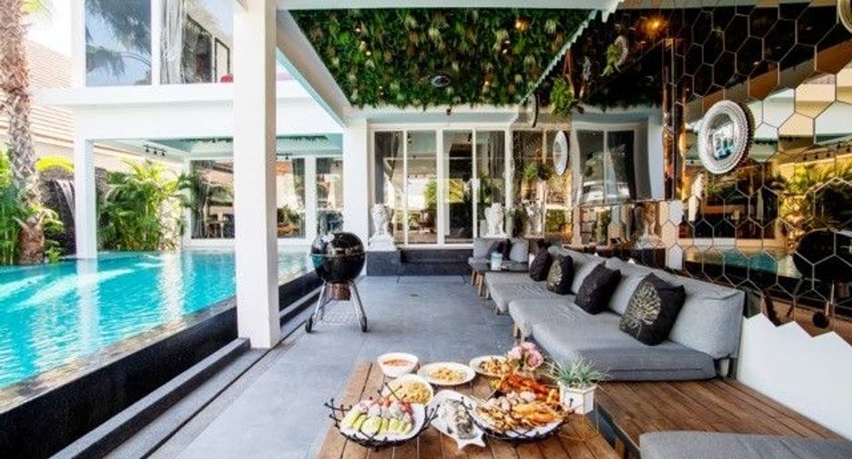 À vendre et à louer 8 chambres villa à Jomtien, Pattaya