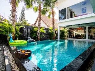 For sale そして for rent 8 ベッドルーム villa in Bang Lamung, Chonburi