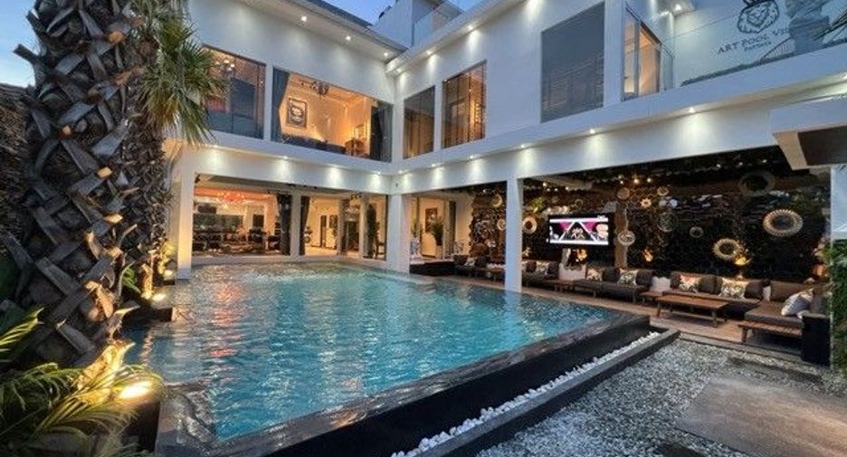 À vendre et à louer 8 chambres villa à Jomtien, Pattaya