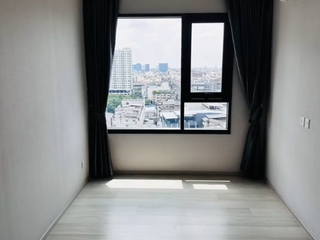 Condo en venta de 2 habitaciones en Bang Phlat, Bangkok