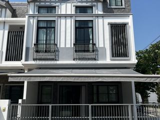 For rent 3 bedrooms townhouse in Bang Phli, Samut Prakan