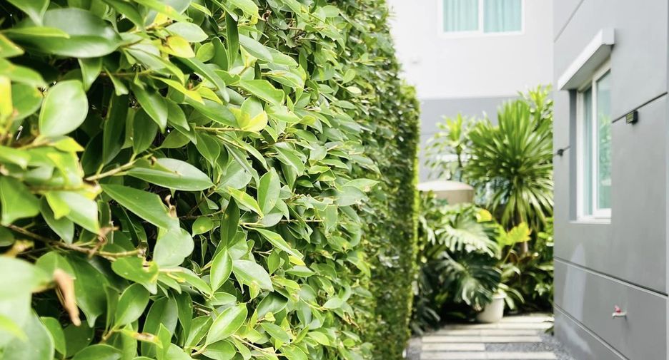For sale 4 bedrooms house in Lat Krabang, Bangkok