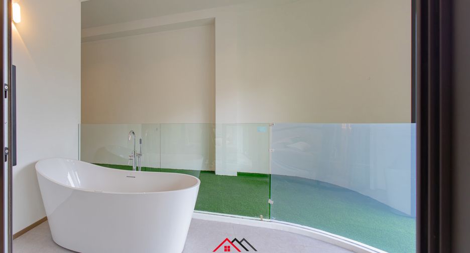 For sale 2 bedrooms condo in North Pattaya, Pattaya