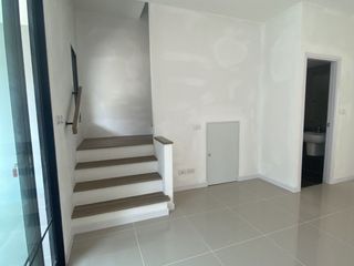 Reihenhaus zum Kauf mit 3 Zimmer in Chom Thong, Bangkok