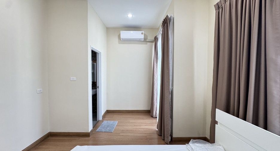 Reihenhaus zur Miete mit 4 Zimmer in Phra Pradaeng, Samut Prakan