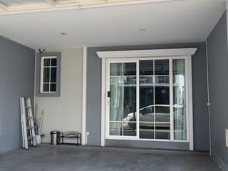 For rent 4 bedrooms townhouse in Phra Pradaeng, Samut Prakan