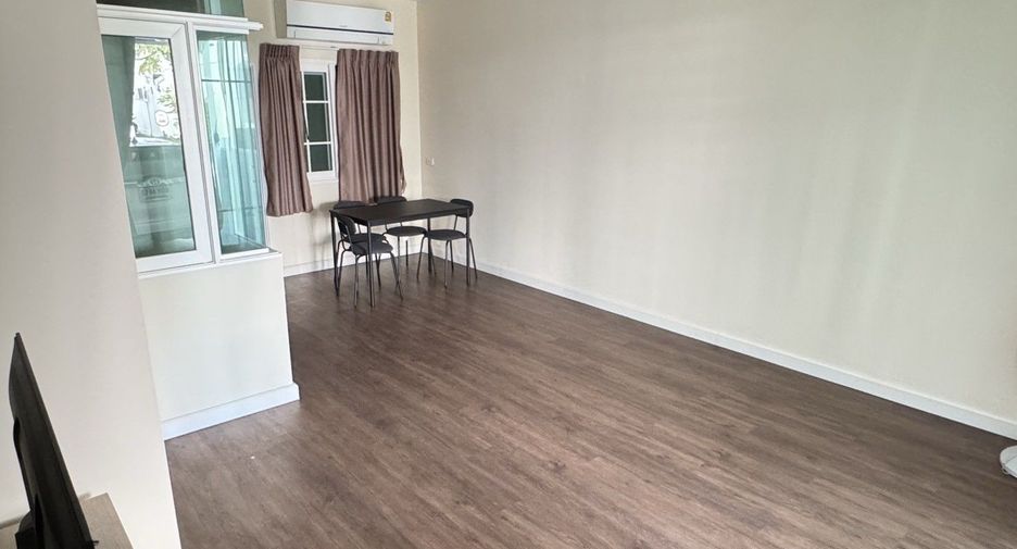 Reihenhaus zur Miete mit 4 Zimmer in Phra Pradaeng, Samut Prakan
