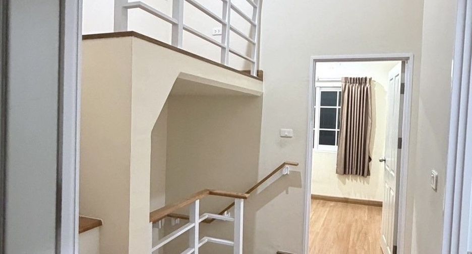Reihenhaus zur Miete mit 4 Zimmer in Phra Pradaeng, Samut Prakan