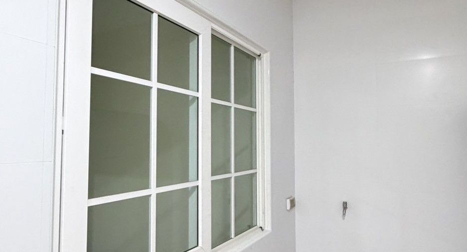 Reihenhaus zur Miete mit 4 Zimmer in Phra Pradaeng, Samut Prakan