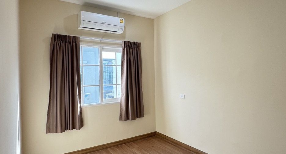 Reihenhaus zur Miete mit 4 Zimmer in Phra Pradaeng, Samut Prakan