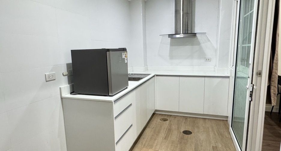Reihenhaus zur Miete mit 4 Zimmer in Phra Pradaeng, Samut Prakan