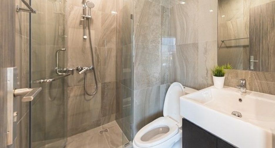 For sale 2 bedrooms condo in Watthana, Bangkok