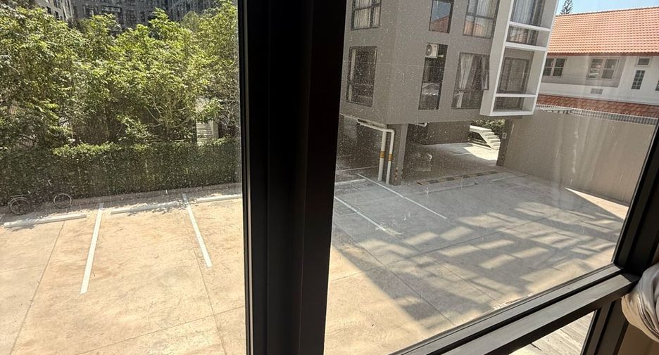 For sale and for rent 2 bedrooms condo in Phra Khanong, Bangkok