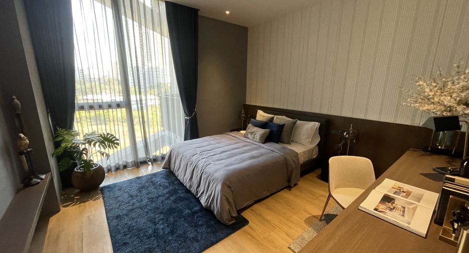 For rent 3 bedrooms apartment in Khlong Toei, Bangkok