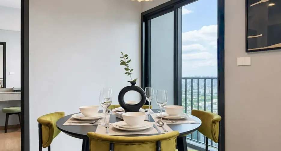For rent 2 bedrooms condo in Phaya Thai, Bangkok