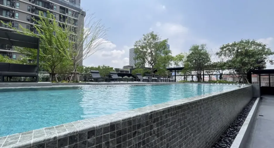 For rent 2 bedrooms condo in Phaya Thai, Bangkok