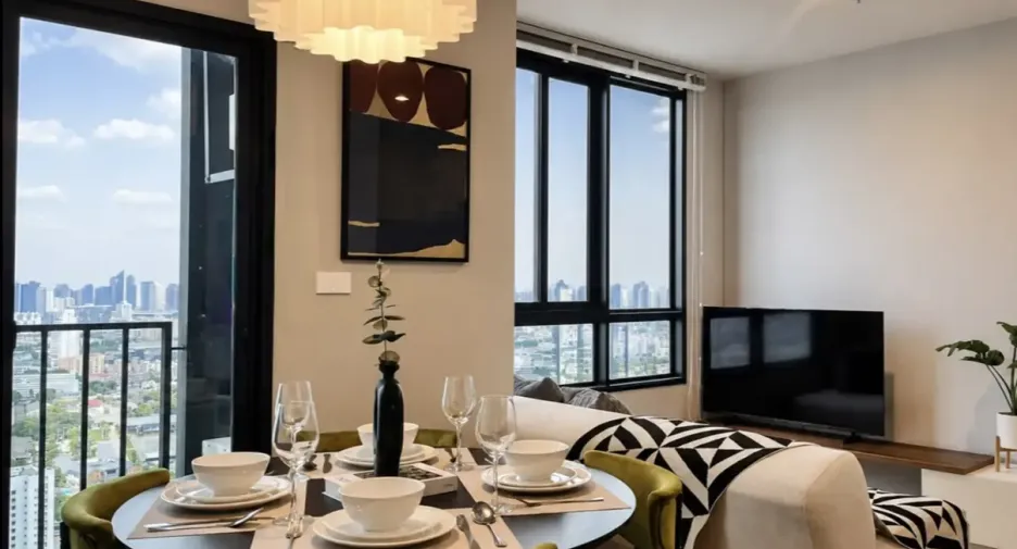 For rent 2 bedrooms condo in Phaya Thai, Bangkok