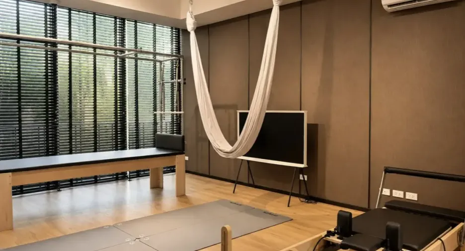 For rent 2 bedrooms condo in Phaya Thai, Bangkok