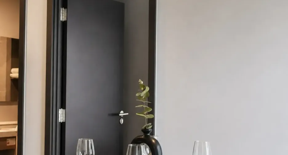 For rent 2 bedrooms condo in Phaya Thai, Bangkok