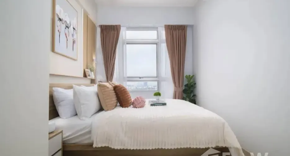 For sale 2 bedrooms condo in Bang Kapi, Bangkok
