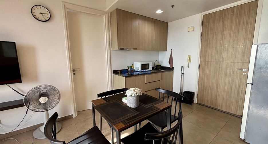 À louer 2 chambres condo à Pratumnak, Pattaya