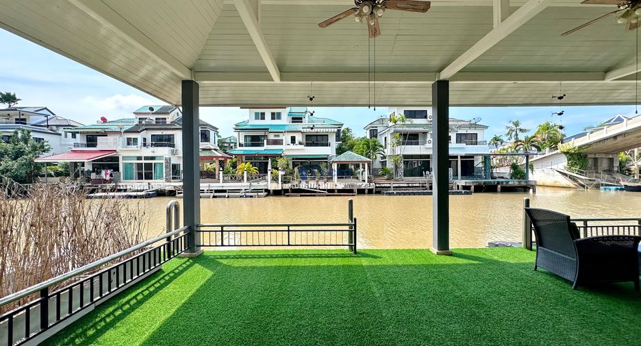 Haus zur Miete mit 4 Zimmer in Sattahip, Chonburi
