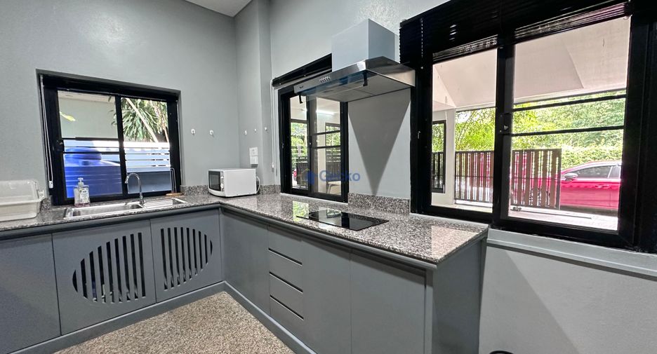 Haus zur Miete mit 4 Zimmer in Sattahip, Chonburi