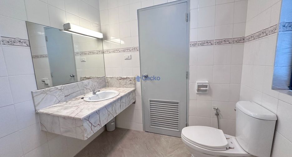 Haus zur Miete mit 4 Zimmer in Sattahip, Chonburi