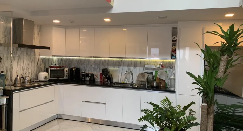 For sale and for rent 3 bedrooms condo in Yan Nawa, Bangkok