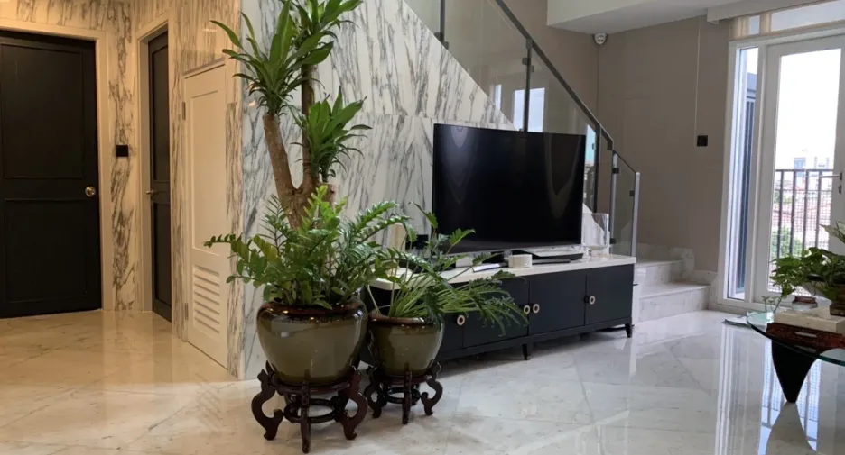 For sale and for rent 3 bedrooms condo in Yan Nawa, Bangkok