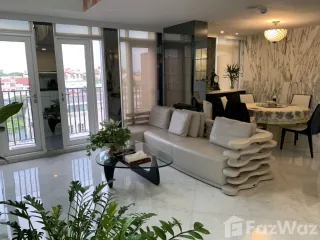 For sale and for rent 3 bedrooms condo in Yan Nawa, Bangkok
