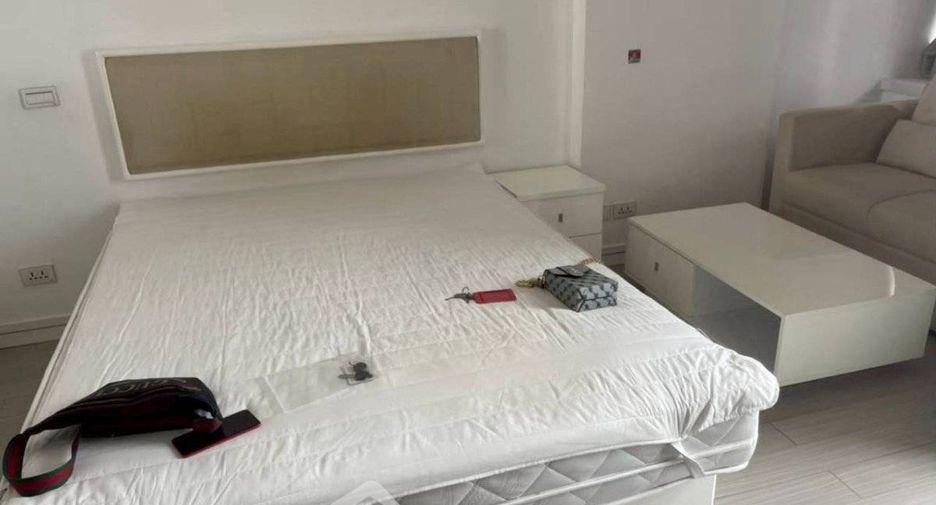 For sale 1 bed condo in Huai Khwang, Bangkok