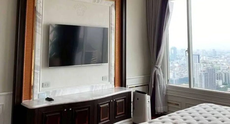 For sale 5 bedrooms condo in Watthana, Bangkok