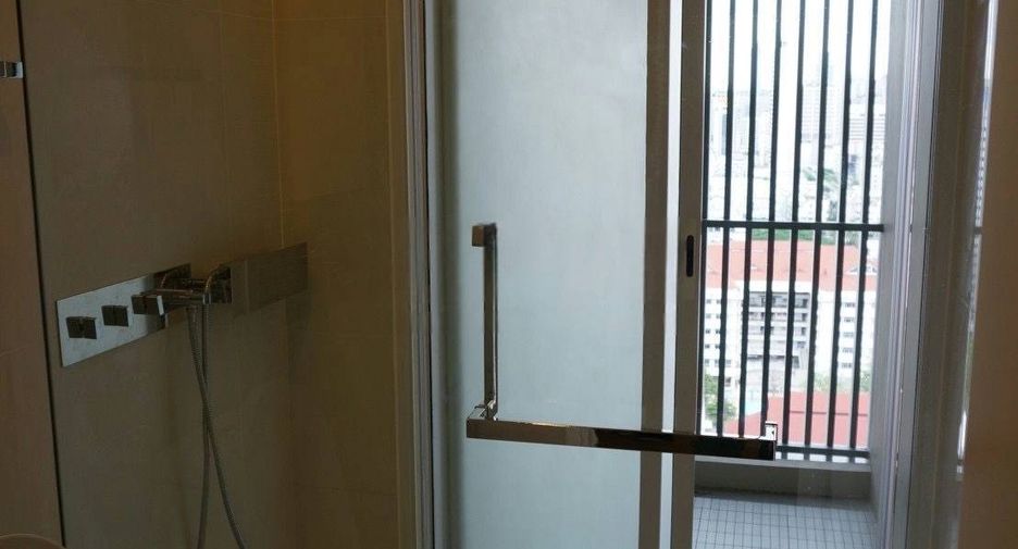 Condo en alquiler y en venta de 1 habitaciones en Watthana, Bangkok