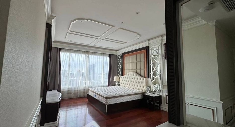 For rent and for sale 5 bedrooms condo in Watthana, Bangkok