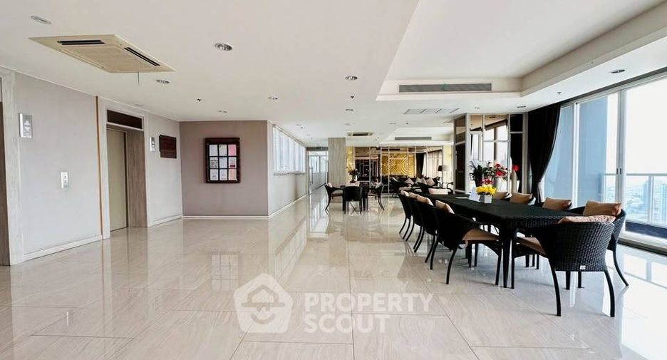 For rent 3 bedrooms condo in Bang Kho Laem, Bangkok
