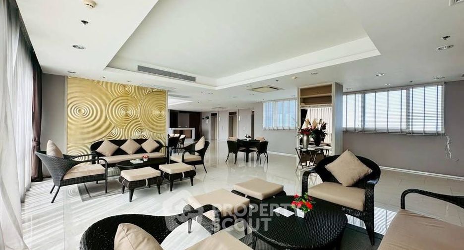For rent 3 bedrooms condo in Bang Kho Laem, Bangkok
