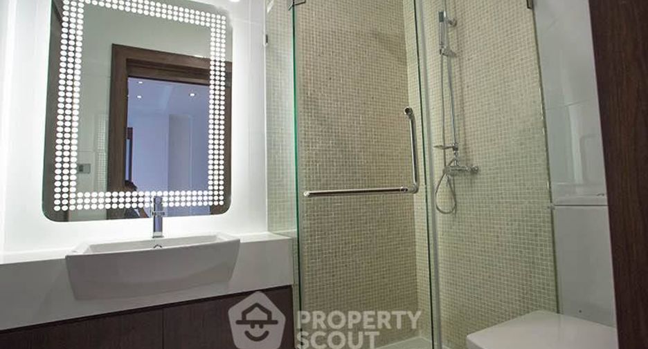 For rent 2 bedrooms condo in North Pattaya, Pattaya