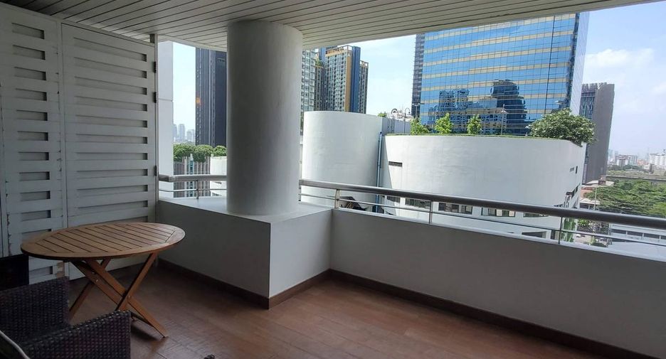 Wohnung zur Miete mit 3 Zimmer in Watthana, Bangkok