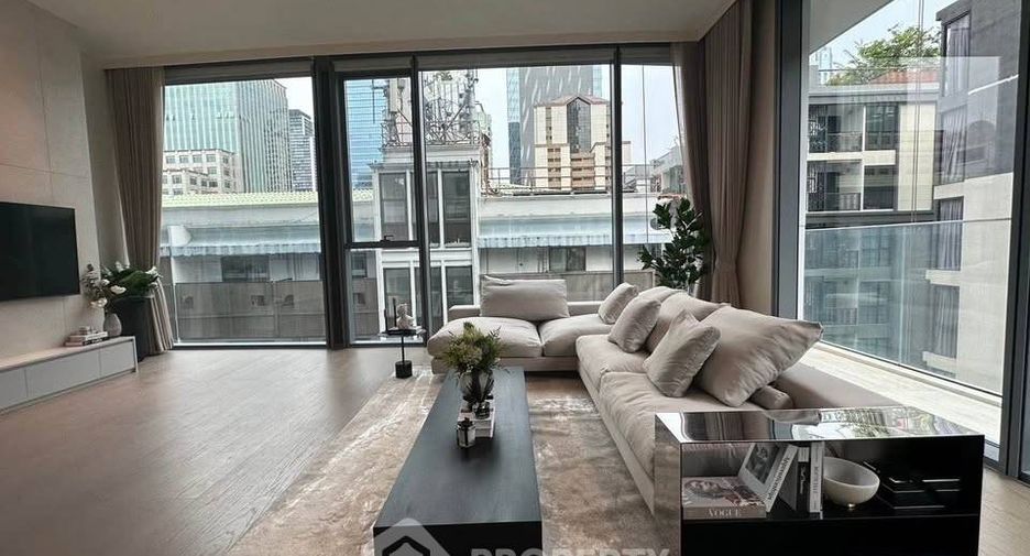 For rent 2 bedrooms condo in Pathum Wan, Bangkok