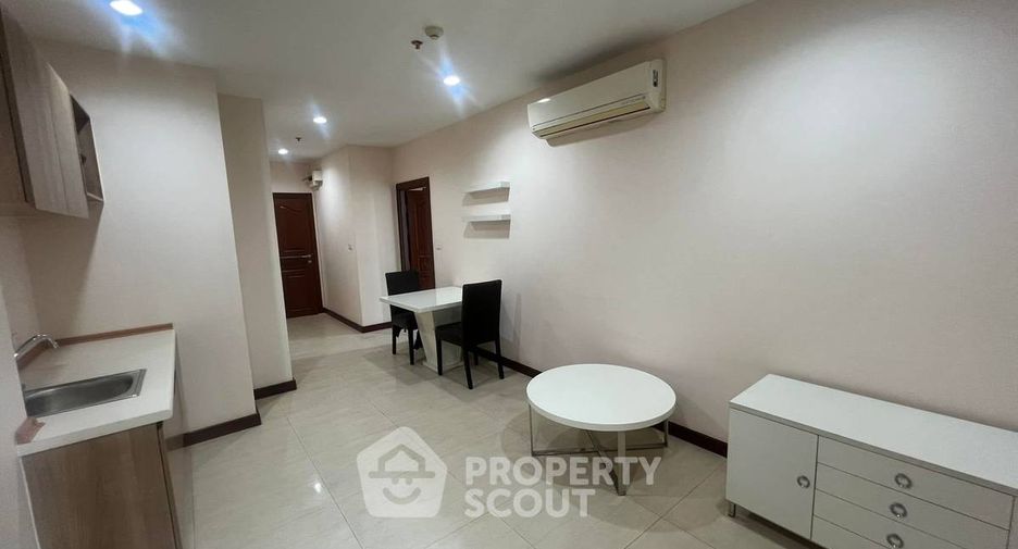 For sale 1 bed condo in Huai Khwang, Bangkok