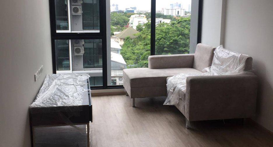 For sale 1 bed condo in Phra Khanong, Bangkok
