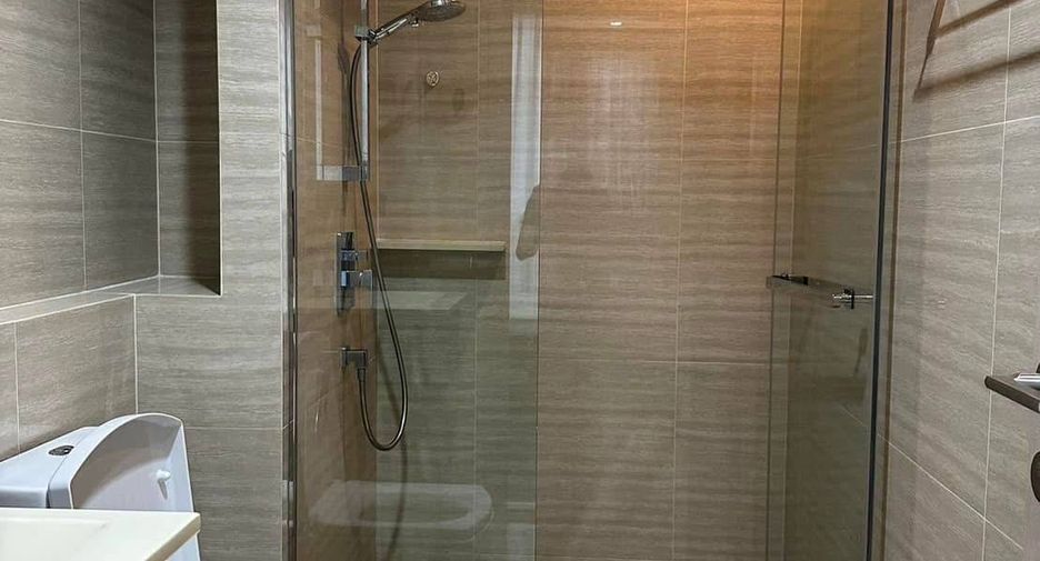 For sale 1 bed condo in Huai Khwang, Bangkok