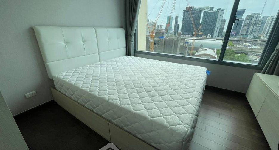 For sale 2 bedrooms condo in Watthana, Bangkok