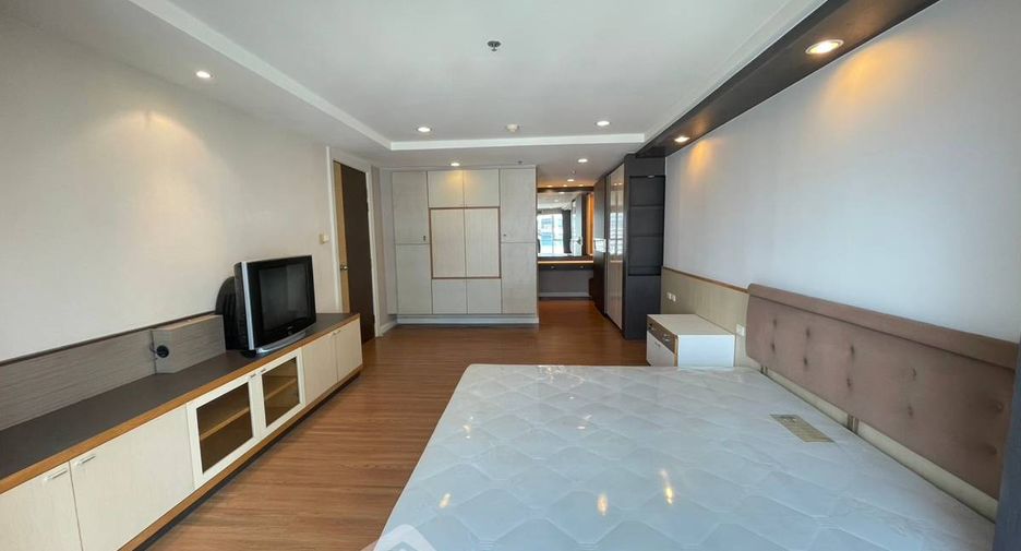 For rent そして for sale 2 ベッドルーム condo in Khlong Toei, Bangkok