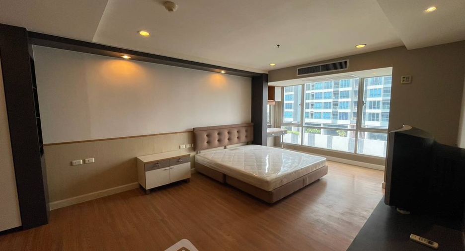 For rent そして for sale 2 ベッドルーム condo in Khlong Toei, Bangkok