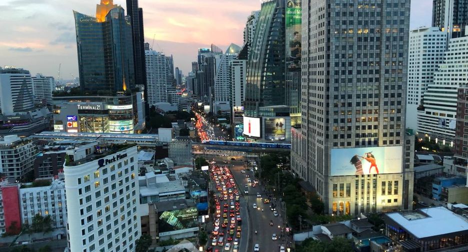 For sale 4 bedrooms condo in Khlong Toei, Bangkok