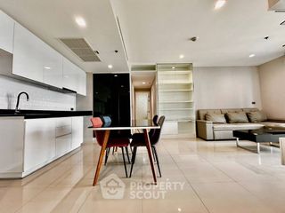 Condo en venta de 2 habitaciones en Yan Nawa, Bangkok